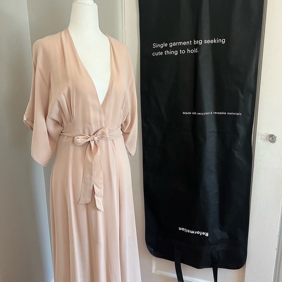 Reformation Winslow Dress - Picture 1 of 10